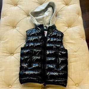 Appaman unisex black shiny vest size 5